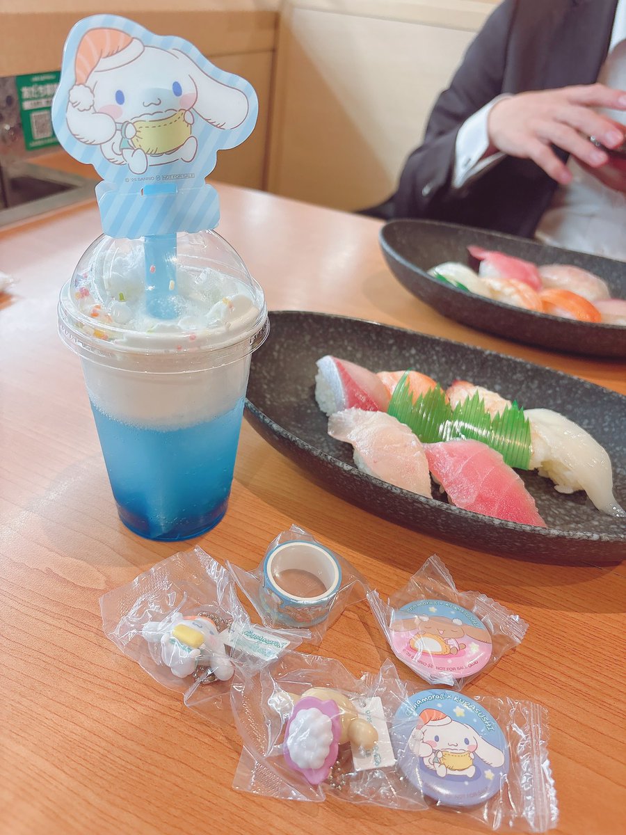 cinna_daisuki's tweet photo. #くら寿司シナモロールコラボ

A賞ほしいな🥰
みんな写ってて可愛い💕🍣
コラボしてくれるのほんと嬉しい( ᴖ ̫ᴖ )
また食べに行きまーーす😆 https://t.co/Th45Nm5L2o
