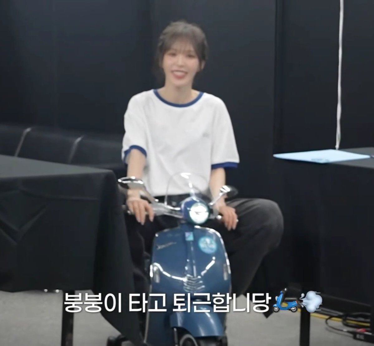 wenfluffie's tweet image. “get in lewser, we gonna hold the best ever concert ever” vibe lmaoo SO CUTEEE