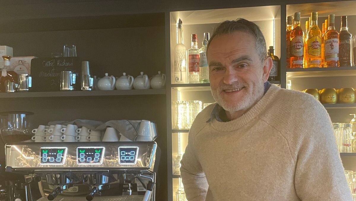 La nouvelle vie de l'ancien rugbyman Alain Penaud, qui a repris le bar-restaurant Le Cintra, à Brive
➡️ l.ici.fr/3Jx