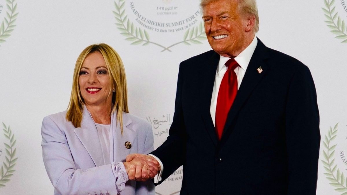 È un’offesa al Parlamento apprendere dalle dichiarazioni di #Trump che Giorgia Meloni avrebbe comunicato la volontà politica di aderire al cosiddetto #BoardofPeace.
Un’adesione che è in contrasto con la Costituzione e che sarebbe un atto intollerabile. Per l’ennesima volta