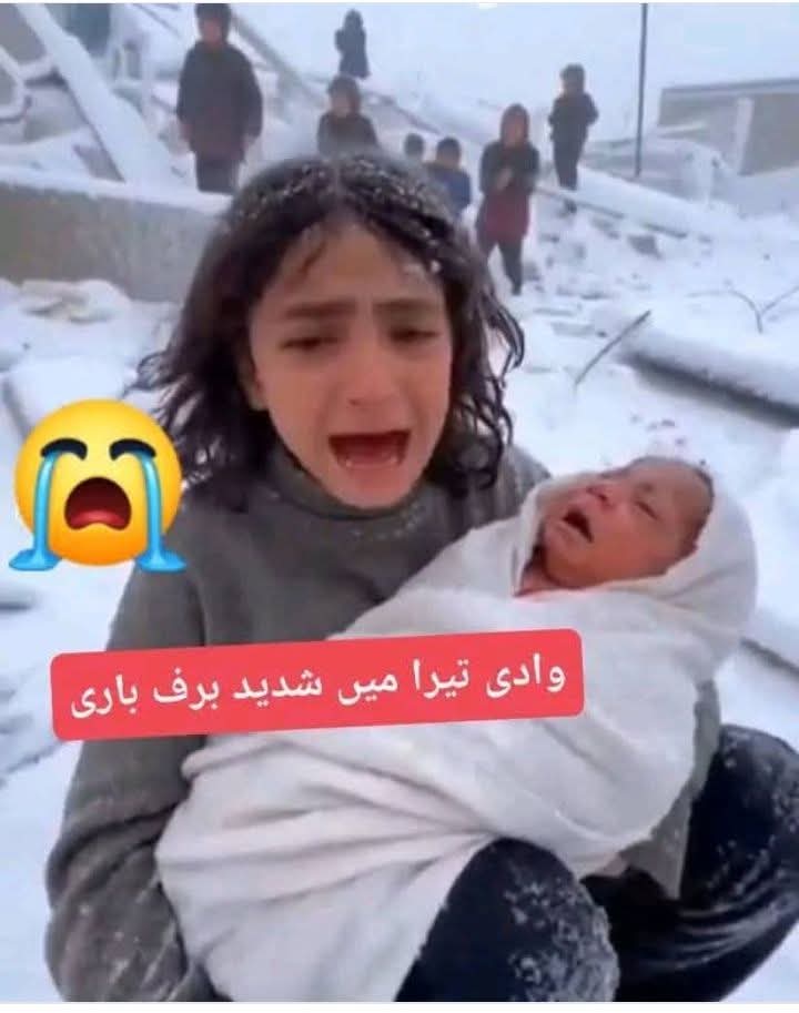 سوک چې د واطن سره مينه لاري 
نو پکار دا چې د پشتون ژغورنې غوځنګ ملګرتيا وکې 
#FrozenToDeathInTirah