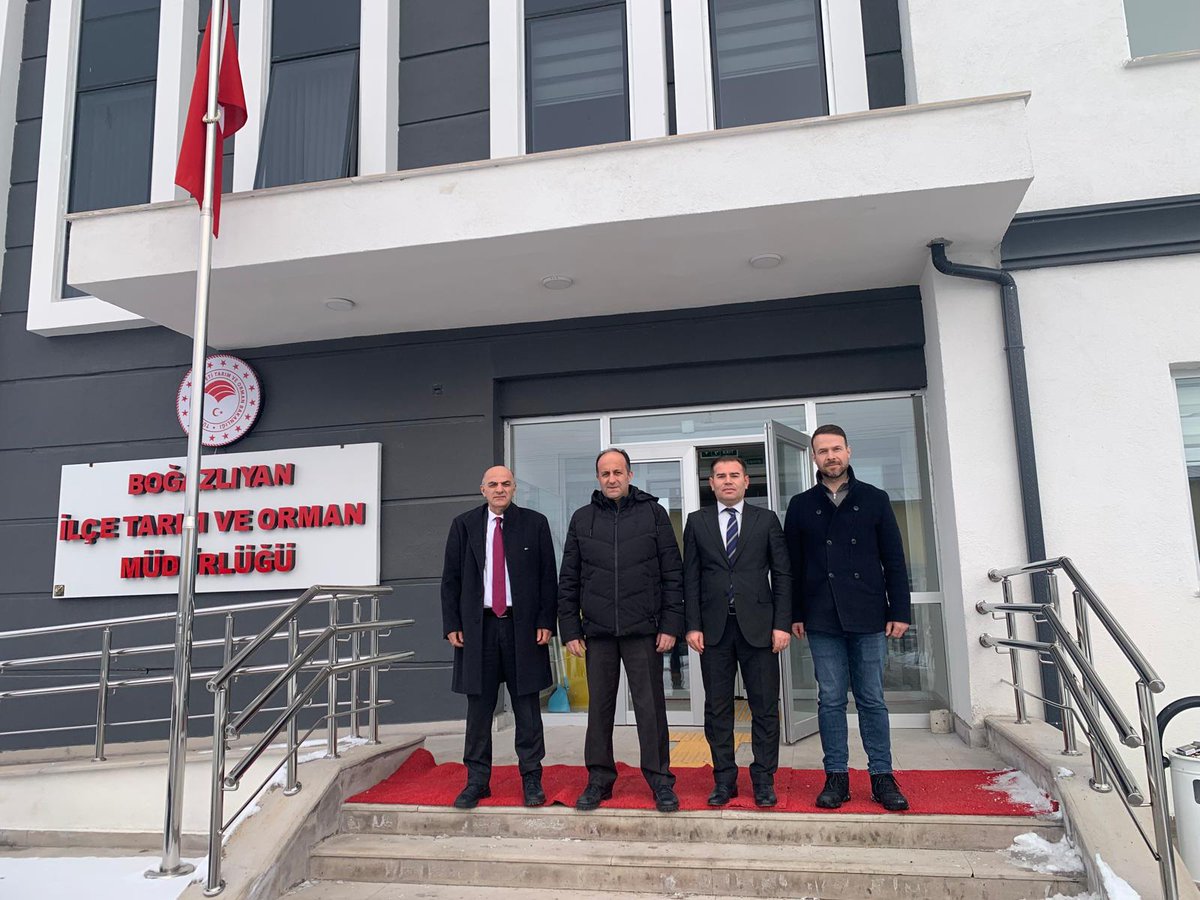 Yozgat İl Tarım ve Orman Müdürü Ömer ŞENTÜRK ile birlikte tarım sayımı kapsamındaki çalışmaları yerinde izlemek ve koordine etmek üzere Boğazlıyan ilçesindeyiz. İlçe Tarım ve Orman Müdürü Burhan KALE ile yapılan çalışmaları değerlendirdik.