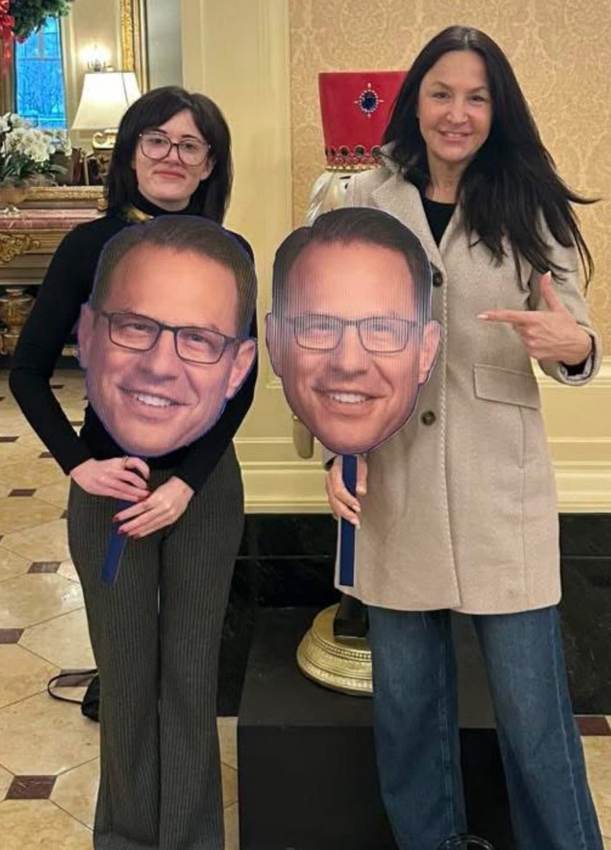 realdealtransam's tweet image. Pennsylvanians should never ever forget that everything @GovernorShapiro does isn’t about Pennsylvania but is all totally about @JoshShapiroPA