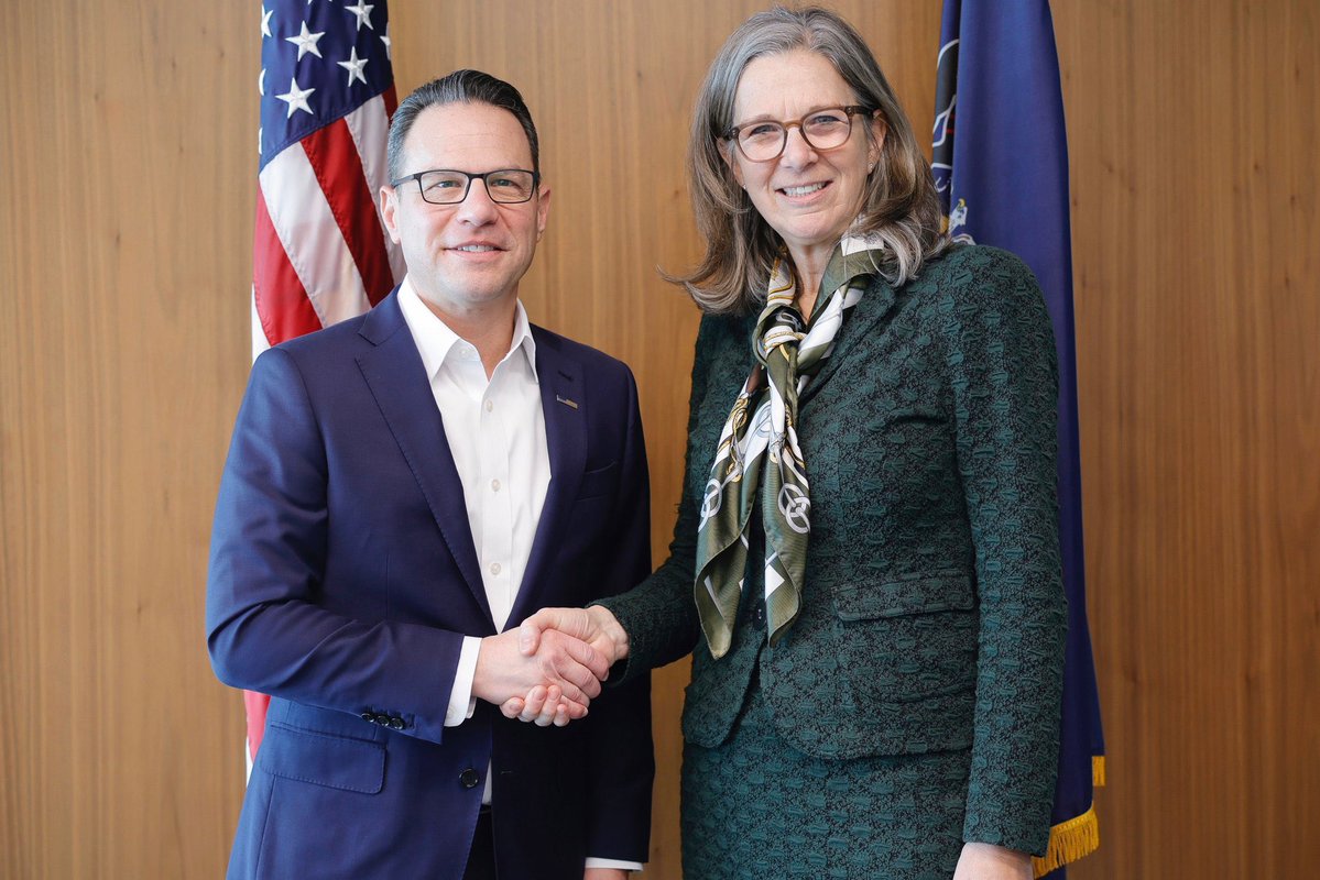 realdealtransam's tweet image. Pennsylvanians should never ever forget that everything @GovernorShapiro does isn’t about Pennsylvania but is all totally about @JoshShapiroPA