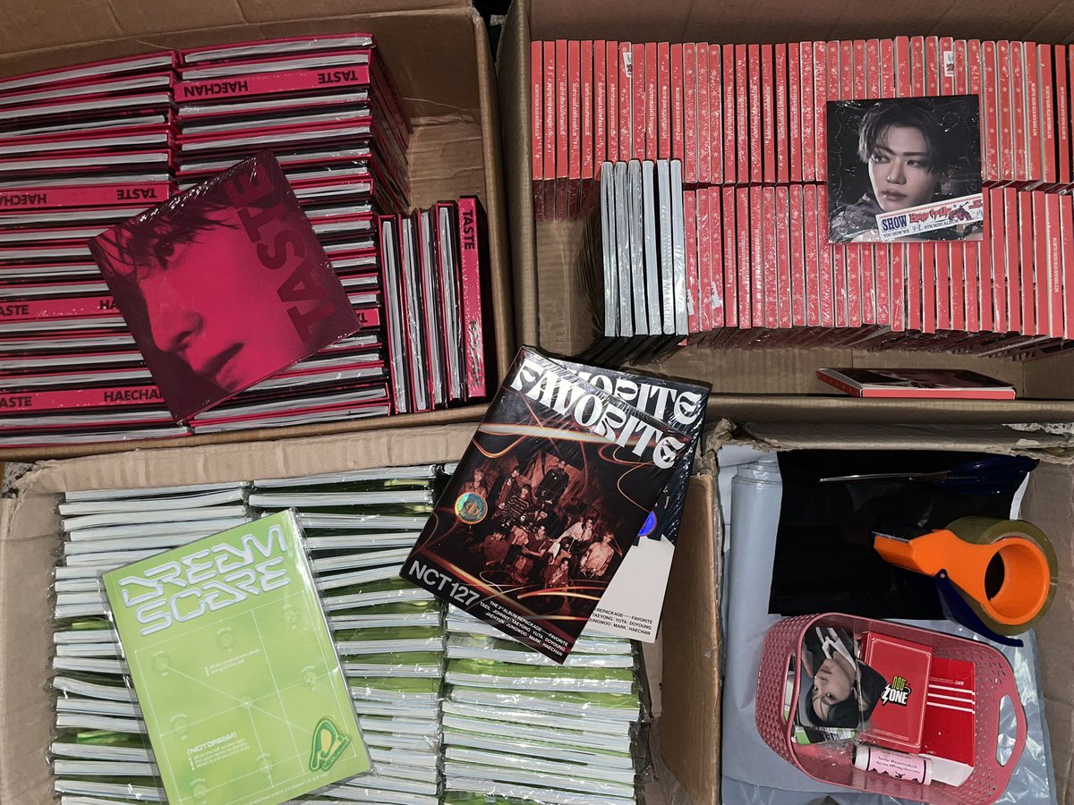 moomookrob's tweet image. รีทวิตแจก 2 บั้มสุ่มเที่ยงคืน

♡ อัลบั้ม ไม่แกะ พร้อมส่ง

💗 Digi bttf 🛍️ 55 บาท
💗 Construct 🛍️ 45 บาท
💗 Favorite 🛍️ 80 บาท
💗 Savory 🛍️ 80 บาท
💗 Digi beat it up 🛍️ 75 บาท
💗 ultimate park 🛍️ 240 บาท

👉🏻 สุ่มปก 📮 ค่าส่ง 25 ต่อไป +5

📌 อัลบั้มอาจมีมุมยุบหรือบุบ

 #ตลาดนัดnct