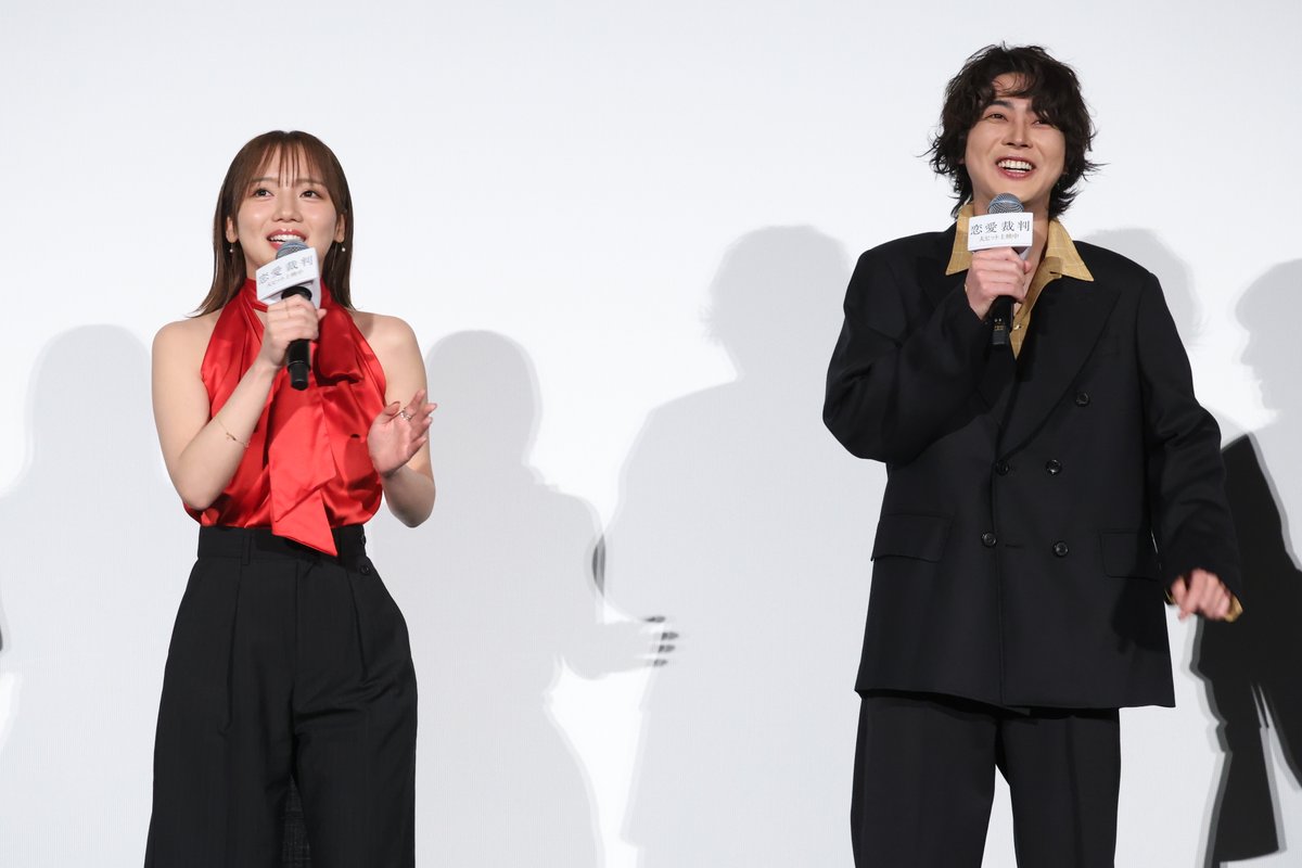 ren_ai_sai_ban's tweet image. ✼••┈┈┈┈┈┈┈┈┈┈┈┈┈••✼ 　　
　   映画『恋愛裁判』本日公開！ 　   
　  初日舞台挨拶にキャスト集結 ✼••┈┈┈┈┈┈┈┈┈┈┈┈┈••✼   

#齊藤京子 さん  #倉悠貴 さん
#仲村悠菜 さん #小川未祐 さん 
#唐田えりか さん #津田健次郎 さん
#深田晃司 監督が登壇！