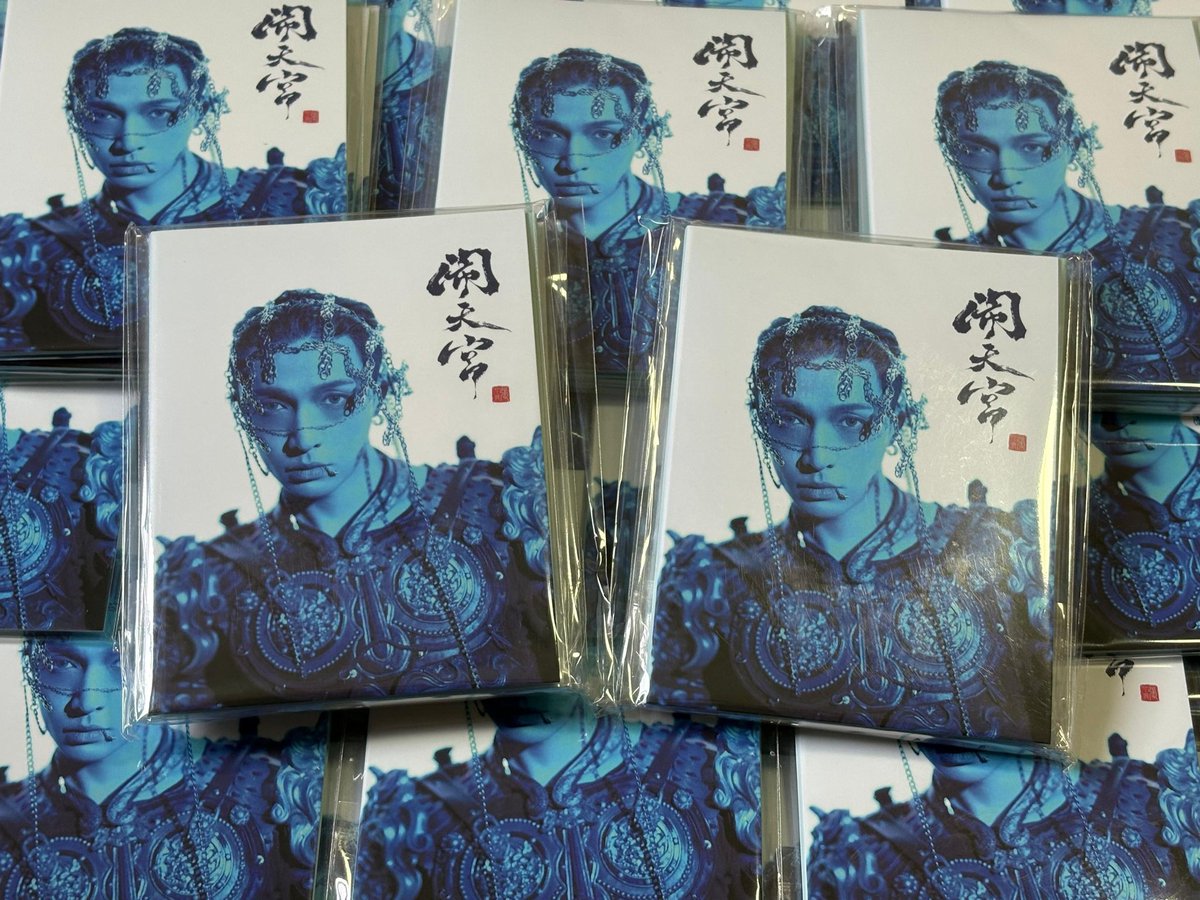 StayWithLAY520_MaLAYsia XBACK tweet media