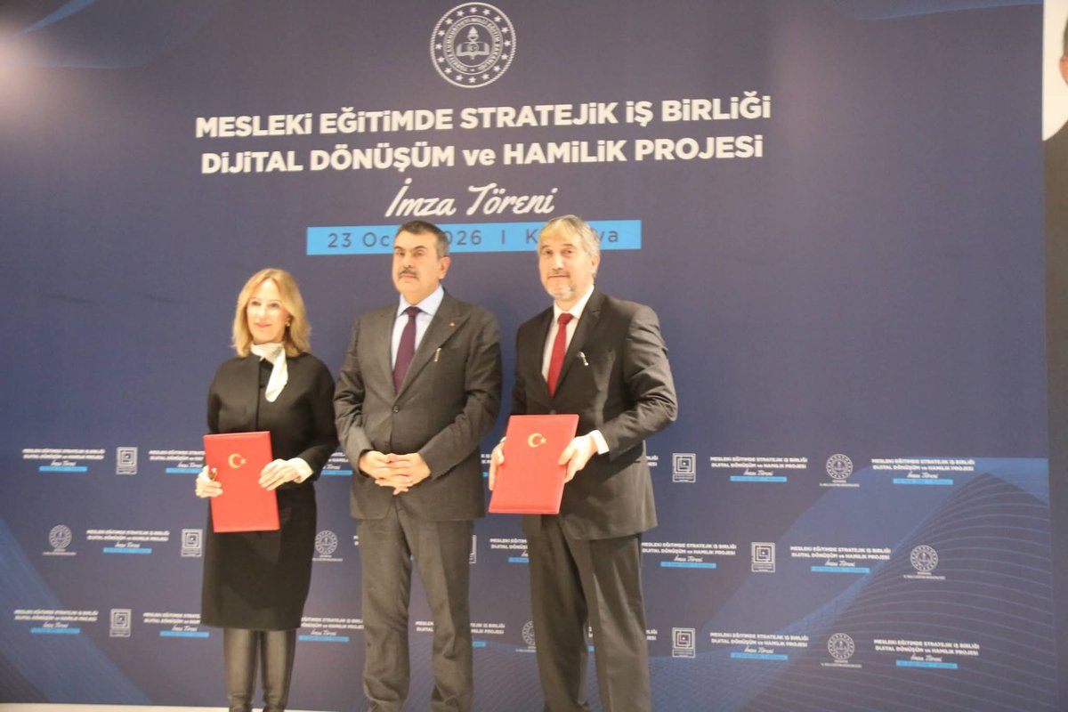 myilmaz2023's tweet photo. Millî Eğitim Müdürlüğümüzle
Ticaret ve Sanayi Odası arasında
“Mesleki Eğitimde Stratejik İş Birliği, Dijital Dönüşüm ve Hamilik Projesi” imza törene Sayın Bakanımız Yusuf Tekin teşrifte bulundular

İlgi destekleri için
Sayın Bakanımıza şükranlarımı sunuyorum
#meslekieğitimkütahya https://t.co/3BjVtAqUy3