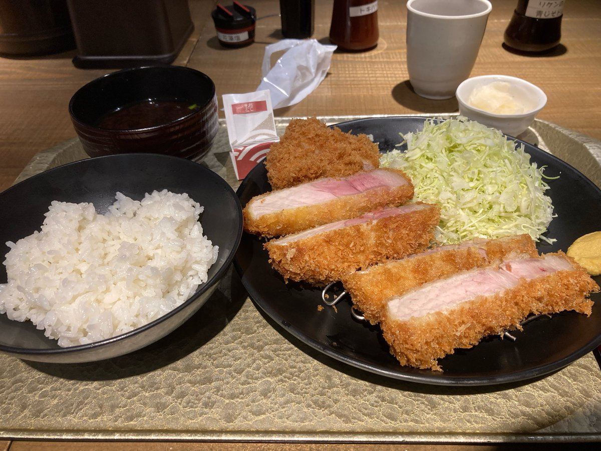 とんかつたべた！