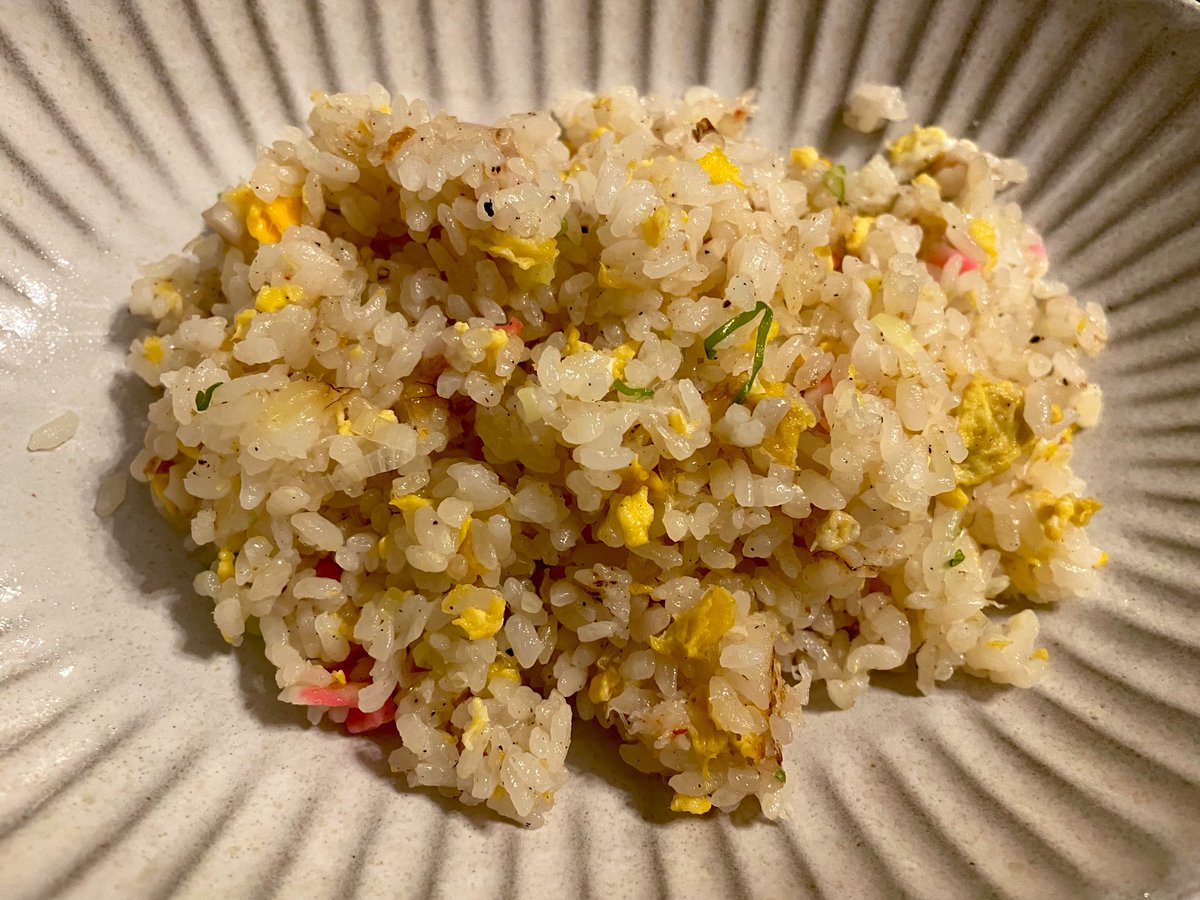 mie321y's tweet photo. 昨日は牛丼🐮、今日はカニチャーハン🦀 https://t.co/depHdZCnoA