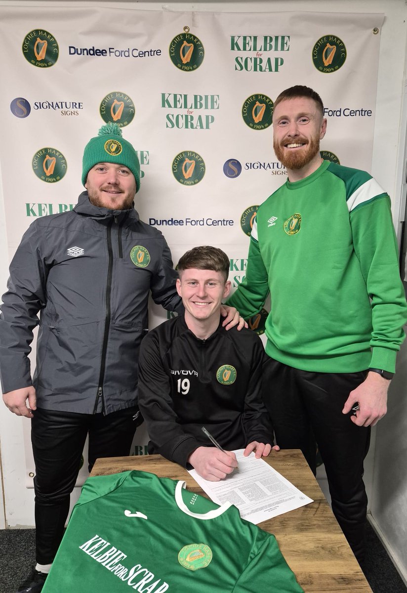 LocheeHarpJFC's tweet photo. ☘️Club News☘️

🤝We are delighted to announce that Lewis Armstrong has signed an extension to his contract with the Harp.

👏 Lewis has a tremendous attitude and has played a vital role in moving us forward since he first joined. 

#TeamHarp https://t.co/MLOtfThZnE