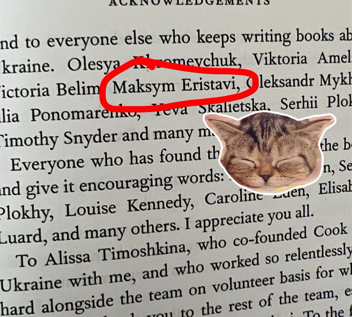 this instant classic is finally with me. endless thanks and respect to <a href="/Olia_Hercules/">Olia Hercules 🇺🇦🇬🇧</a> for sharing your Ukrainian family story with the rest of the world in such a powerful, moving and easy read. russia spent generations trying to erase it and yet you defiantly pushed back