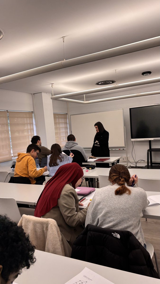 fibgar_'s tweet photo. 🏫🎓 Ayer realizamos el 2 seminario “Aspectos Generales del Crimen Organizado” junto a la UCM, dentro de la iniciativa “Juventud Universitaria frente al Crimen Organizado”, con Carlos Brito Siso como ponente. Un espacio clave para el análisis y el debate académico. #UCM https://t.co/uaaYG9z5UB