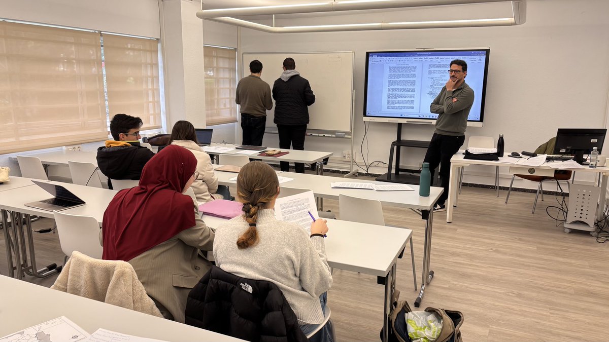 fibgar_'s tweet photo. 🏫🎓 Ayer realizamos el 2 seminario “Aspectos Generales del Crimen Organizado” junto a la UCM, dentro de la iniciativa “Juventud Universitaria frente al Crimen Organizado”, con Carlos Brito Siso como ponente. Un espacio clave para el análisis y el debate académico. #UCM https://t.co/uaaYG9z5UB
