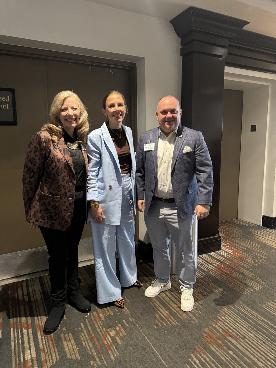 Amy Y. Gayle tweet media