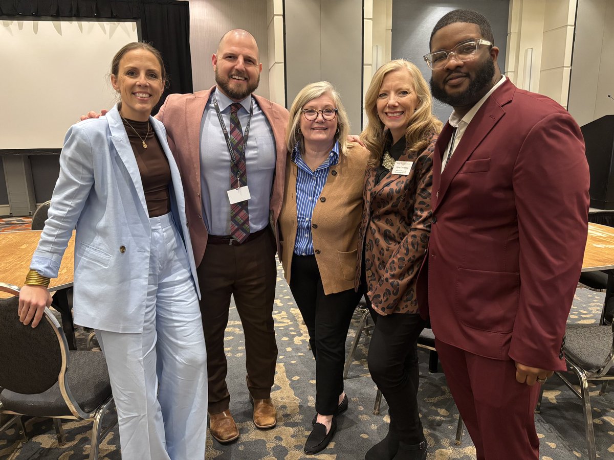 Amy Y. Gayle tweet media