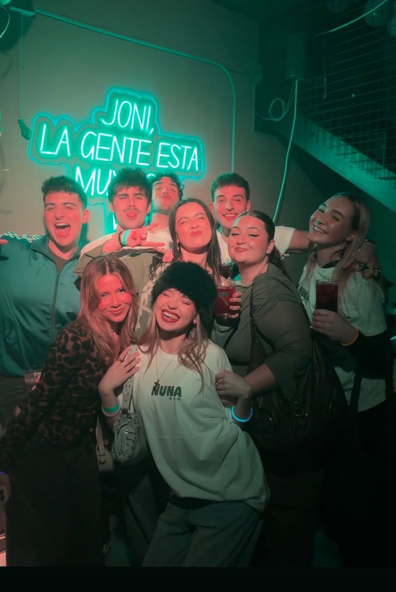 chiara lucas juanjo martin bea alex y denna todos juntos 😭❤️ welcome back ot23