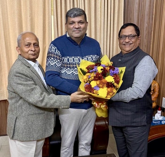 KiritkrJPatel's tweet photo. Today, I had the pleasure of meeting Ms. Anupriya Patel Ji, @AnupriyaSPatel Hon’ble Union Minister of State for Health and Family Welfare and MoS Chemicals & Fertilizers, at her residence office in New Delhi. It was a courtesy visit along with Shri Yogendra Kumar, Director (Marketing), IFFCO. I was also delighted to meet her husband, Shri Ashish Singh Patel Ji, Hon’ble Minister of Technical Education, Consumer Protection, and Weights and Measures, Government of Uttar Pradesh and also member of the Uttar Pradesh Legislative Council. Meeting the couple was truly a nice experience, and we had a brief yet meaningful and fruitful interaction.