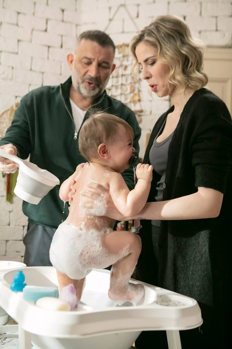 #ArkaSokaklar'da mutlu aile tablosu! 💙

Yeni bölüm bu akşam 20.00'de #KanalD'de!

Haberin detayları için linke tıkla!

kanald.com.tr/arka-sokaklar/…