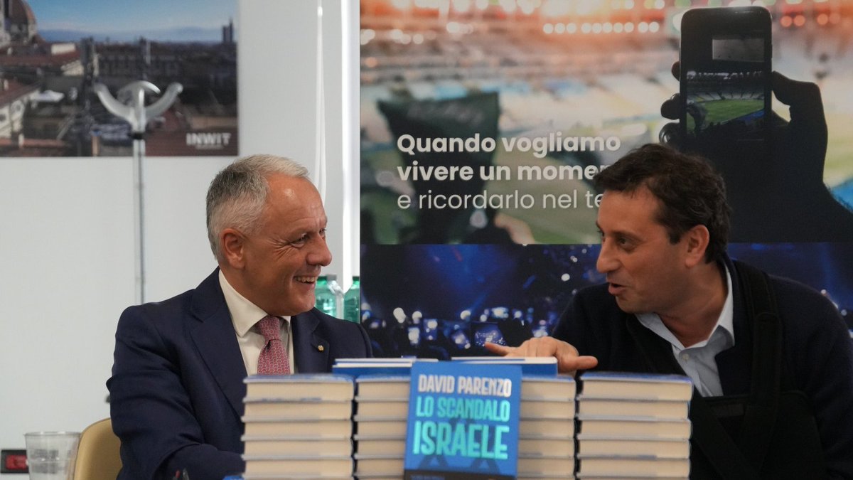 INWIT_Official's tweet photo. 📖 #INWIT continua nell’ascolto e condivisione con i suoi #stakeholders. Nel corso dell’appuntamento #INWITIncontra – Book Edition, la serie di incontri che mette in dialogo le persone di #INWIT con voci dal mondo della cultura e dell’informazione, abbiamo avuto il piacere di ospitare il giornalista @DAVIDPARENZO, che ha presentato il suo ultimo libro “Lo scandalo Israele”.

L’incontro è stato un momento di riflessione che ha visto i colleghi misurarsi con i temi geopolitici, non solo del Medio Oriente, intrecciando contesto storico, attualità ed esperienze diverse, in uno scenario globale in rapido cambiamento.

Per noi di INWIT, portare il mondo dentro l’azienda significa mettere al centro le persone, coltivare curiosità e costruire connessioni, non solo tecnologiche, che arricchiscono il lavoro quotidiano.

#INWITsiamoNOI #INWIT4Innovation #DietroLaTuaConnettività
