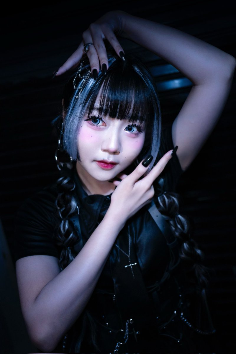 AKIRA KURØ 2026

<a href="/Benz_AKRO/">อาเบ้ง AKRØ 李秀清</a>

FOLLOW
X : x.com/Benz_AKRO
Facebook : facebook.com/benzakirakuroo…
Instagram : instagram.com/benz_akirakuro
Weibo : weibo.com/u/7998523410

Email: akirakuroofficial6@gmail.com

©AKIRA-KURØ OFFICIAL
#AKIRAKURØ #akirakuro #AKR #AKRO #明黒