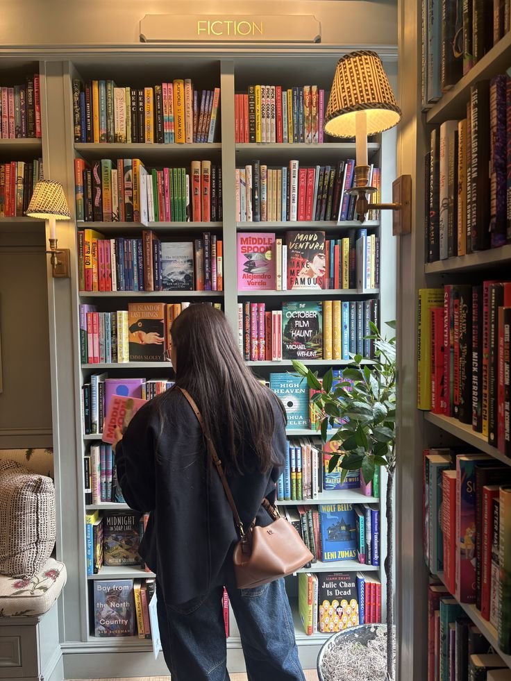 «El amor por los libros es uno de los dones más selectos de los dioses», Arthur Conan Doyle.