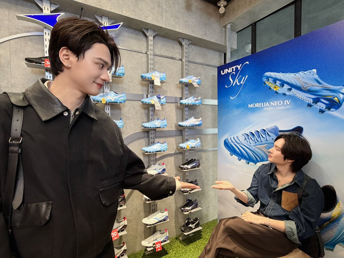 pingcious's tweet image. they're out to buy shoes for papa keng, will they buy one for baby ohae too? but ohae wants to be a football like papi

#KengNamping
