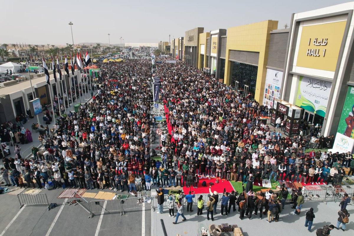 cairobookfair's tweet photo. جمهور المعرض اليوم الجمعة 23 يناير 2026
#وزارة_الثقافة_المصرية
#معرض_القاهرة_الدولي_للكتاب
#معرض_القاهرة_الدولي_للكتاب57
#CIBF57 
#ثقافة #قراءة #كتب #ندوات  #الهيئة_المصرية_للكتاب https://t.co/ePMRheyki8
