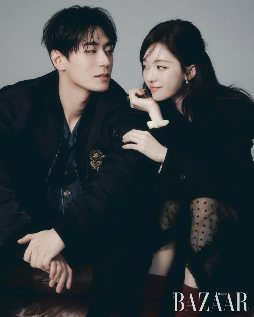 배우 아무나 못할듯
저런 눈빛을 받고 어떻게 살아남음😬

난 이미 하룰라라 😇