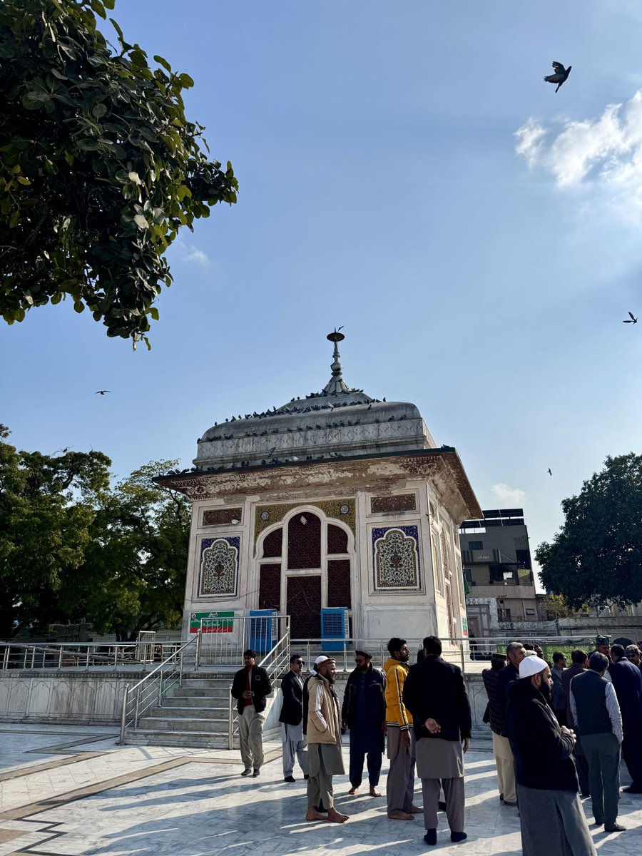 SalmanM's tweet photo. Darbar Mian Mir, Lahore. https://t.co/LXFddFHM6U
