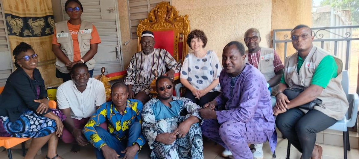 CanEmbBFA's tweet image. #CanadaAmbassadorInSya
Visit in Pala, of a mobile clinic providing #SexualAndReproductiveHealth services to communities.
Well done #ABBEF Bobo!
Canada is proud to support #health in #BurkinaFaso through funding for the PROSSEC Project by @UNFPABF and EmpowHER Project by #IPPF