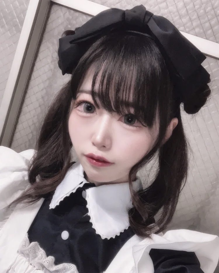  ︎︎
今日 23:00~05:00 ろぐいん
ぜひにぜひに 対よろでし🚬

10日過ぎちゃったけど半年メイドになりました
この写真は、初ろぐいんした日の📸
 ︎︎