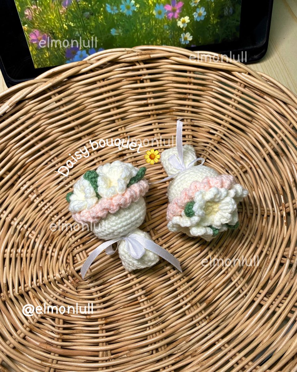 LChotima's tweet photo. ช่อดอกไม้(จิ๋ว)ร้านเค้าก็มีนะ🌷💐
🍥 ไม่แห้งไม่เหี่ยว!
🍥ให้แฟน ให้เพื่อน
ช่อละ 105.- คัสตอมสีได้ด้วยน้า💗🎁✨🌻
#ช่อดอกไม้ #พวงกุญแจช่อดอกไม้ #พวงกุญแจ #ของขวัญให้แฟน https://t.co/bzNYpBpL3p