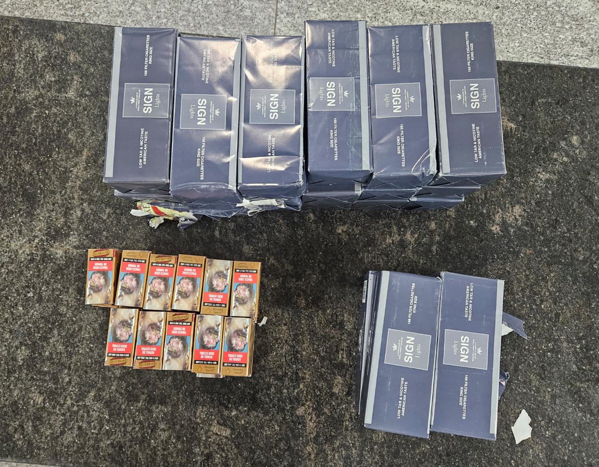 cgstcustvm's tweet photo. Customs Thiruvananthapuram Zone foiled 7 smuggling attempts this week! Seized: Gold worth ₹60.58L, Cigarettes worth ₹12.83L, E-cigarettes worth ₹7.46L, iPhones worth ₹9L, Foreign origin cosmetics worth ₹1.5L &amp; Saffron worth ₹3L.

#IndianCustomsAtWork
@cbic_india
@PIB_India https://t.co/IfgRv2mbSk