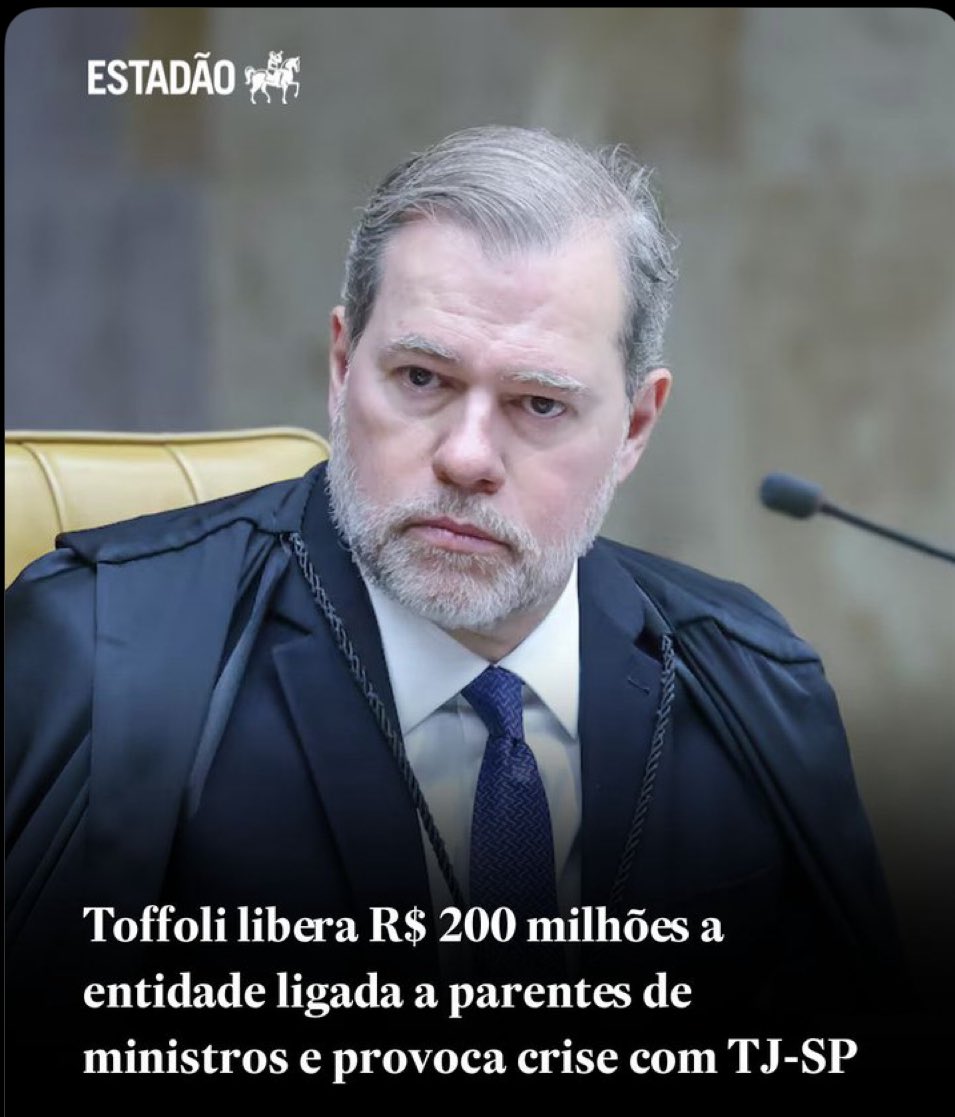 mauad_joao's tweet photo. Segundo o trotskista Fachin, “o STF não se curva a ameaças”. Pelo visto, só se curva mesmo a interesses pessoais e corporativos… 🤮 https://t.co/GZbo6WYHej