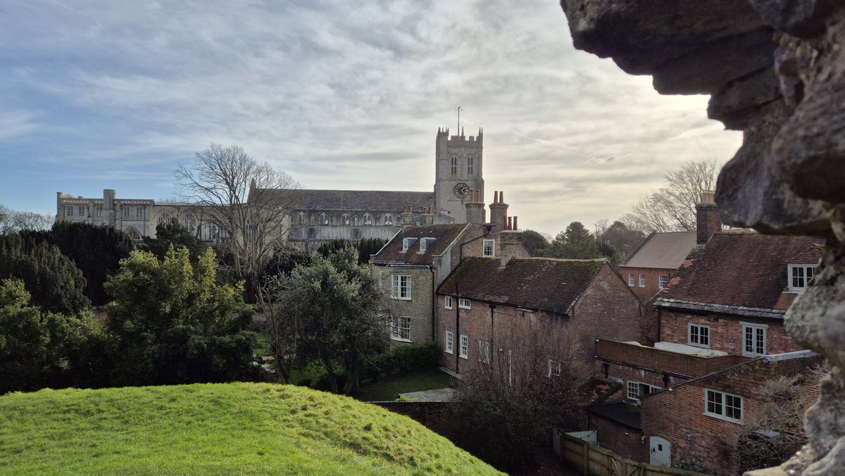 Christchurch Priory is a stunning building, larger than some UK cathedrals.