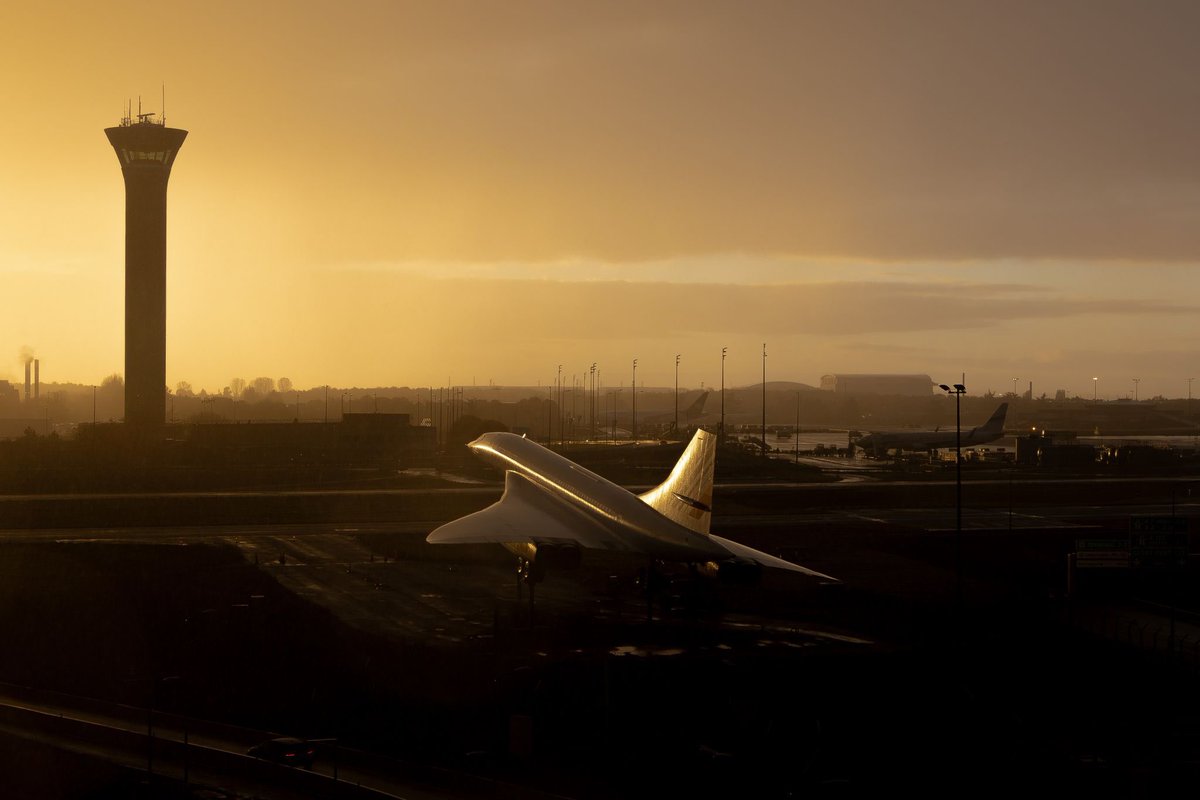 Bon anniversaire #Concorde !
50 ans après son 1er vol, l'avion supersonique continue de nous faire rêver. Symbole d'audace, d’innovation et de génie, il veille toujours sur les pistes de Paris-CDG. #Concorde50ans