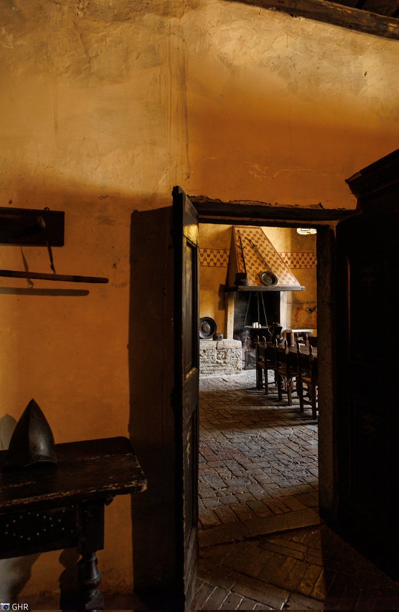 gina_huijbregts's tweet image. #PMJWeeklyChallenge
@pmj_photos 
#OpenDoors 

Castello di Bracciano, Bracciano, Italy.