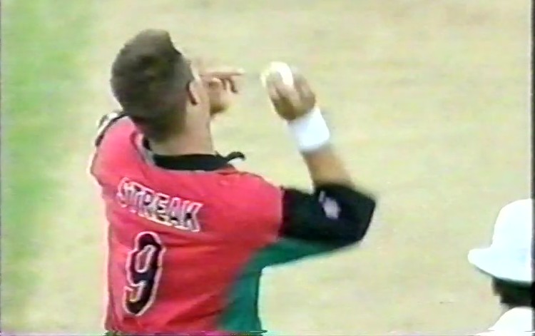 DarrenMordecai's tweet photo. #January23
#25thAnniversary
WEST INDIES v ZIMBABWE
CARLTON SERIES
ODI #6
SYDNEY
JANUARY 23 2001
West Indies won the toss and chose to field first....
-
@RossCam1972
https://t.co/FDpiVLjAVz via @YouTube https://t.co/UpLL5Al1WC