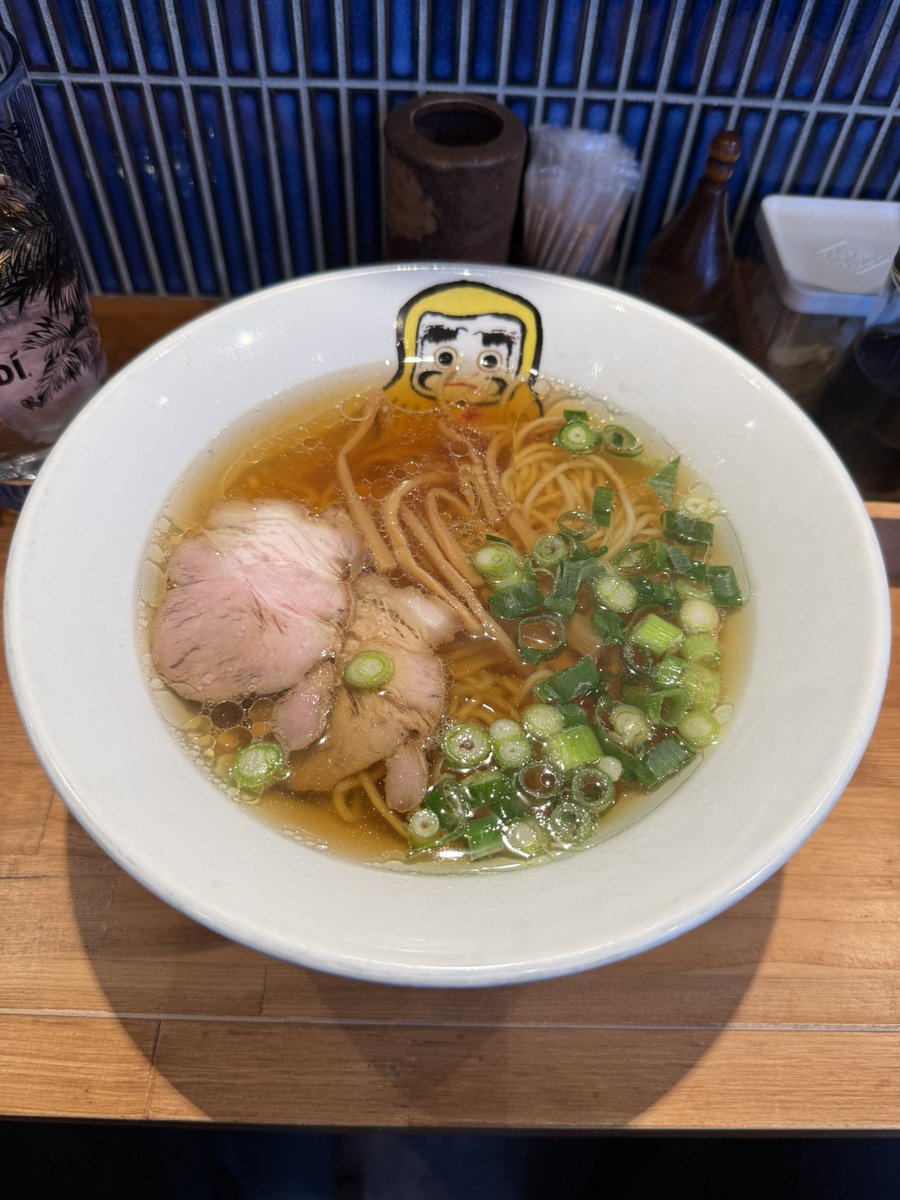 tsa512's tweet photo. 大重食堂
肉だし中華そば
移転先のプレオープンで朝ラー
朝から食べるのに丁度良い肉の出汁にこんぶといりこの旨みが溶けたすっきりとした一杯 https://t.co/4o53PvE8pz