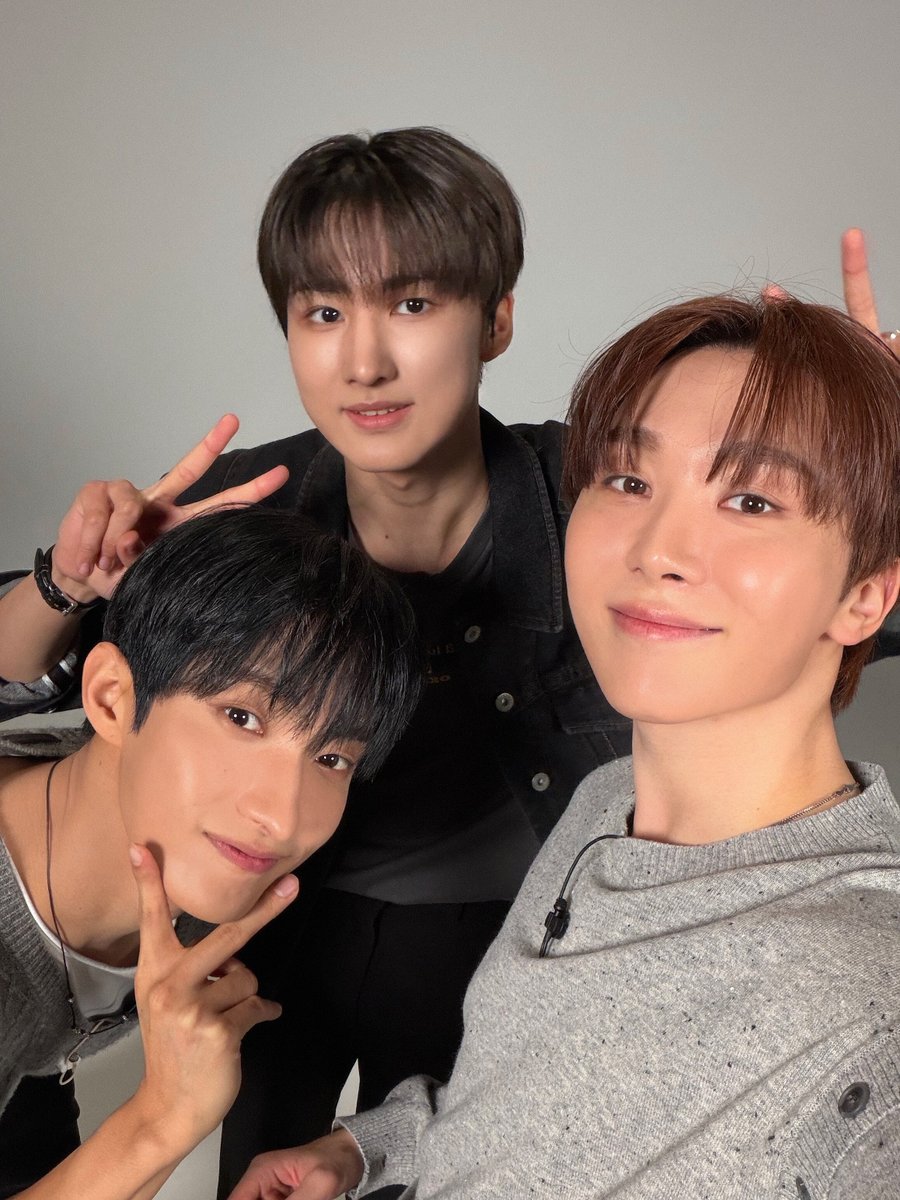 pledis_17's tweet image. [17'S]
260123 #odg

#DxS #도겸X승관
#SEVENTEEN #세븐틴