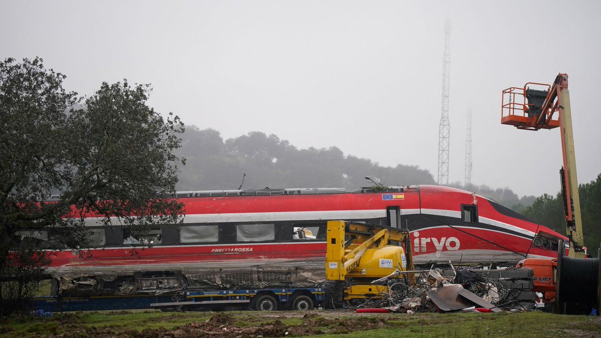 LRsecreta's tweet image. Adif admite que «no cuenta» con personal ni medios para detectar defectos en las vías del tren y debe contratarlos

👉 ¡LA MADRE QUE LOS PARIÓ! youtube.com/live/BhcKB9XwE… ⛔️