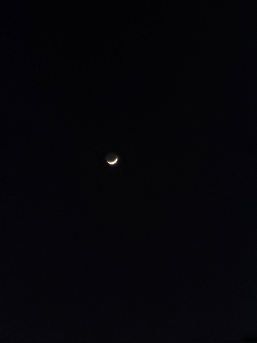 verse0613's tweet image. [260123] 🐱🐹💭+

- The moon is so pretty hehe
- I was having couple of lessons all along.. and now I'm done~! 
- You saw the behind of gayo daejejeon.. My mouth was stiff because it was cold so when I was giving commentary, it's re-filmed a few times..