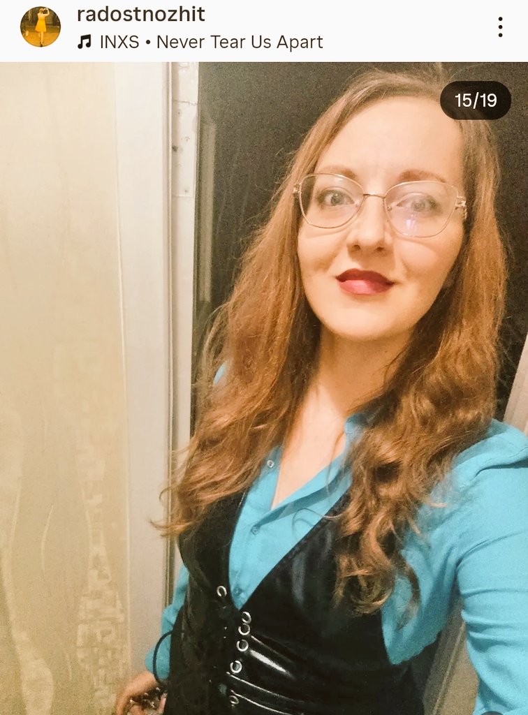 399 читателей)
Репостните, пожалуйста, твит, чтоб я встретила парня с безумным чувством юмора и высоким EQ

или молодых красивых инвесторов :)
смешных и глубоких, как Марианская впадина, людей,

клиентов на PR/B2B контент и продажи/менторство

я так мало прошу, ахах 😇