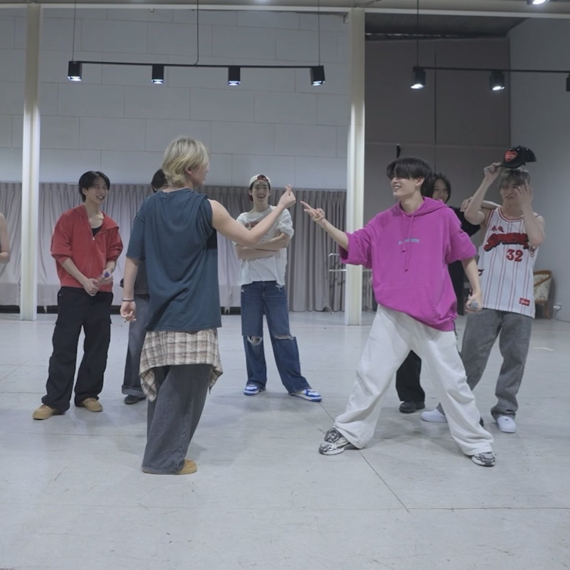 heartmeoaw's tweet image. เมมเบ้อยิ้มแทนเราหมดแล้วค่ะ🚶🏻‍♀️🌋🚶🏻‍♀️🌋