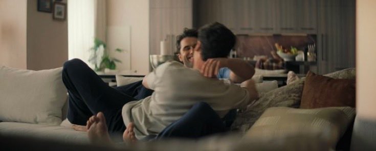 The way Kip is able to hold Scott! Those muscles come in use. My favorite men! ❤️