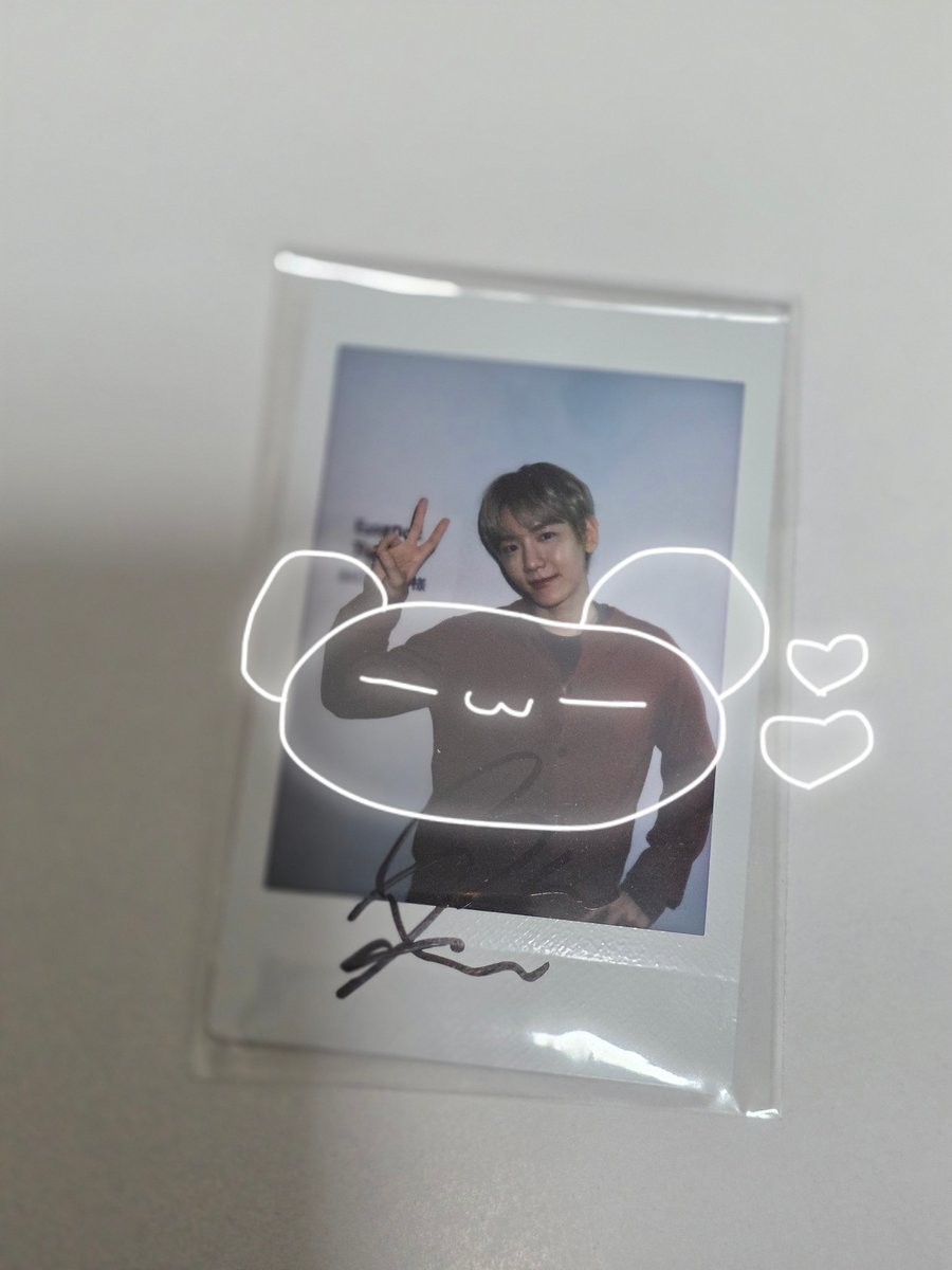 素敵なサイン入りチェキが届いて嬉しすぎる😭💕
また宝物が増えた✦.°
大切にします ·͜·ꕤ︎

ベクちゃん、WhoopJapan様
ありがとうございます✨

#백현아오늘은
<a href="/whoop_japan/">Whoop Japan</a>
<a href="/B_hundred_Hyun/">Baekhyun_EXO</a>