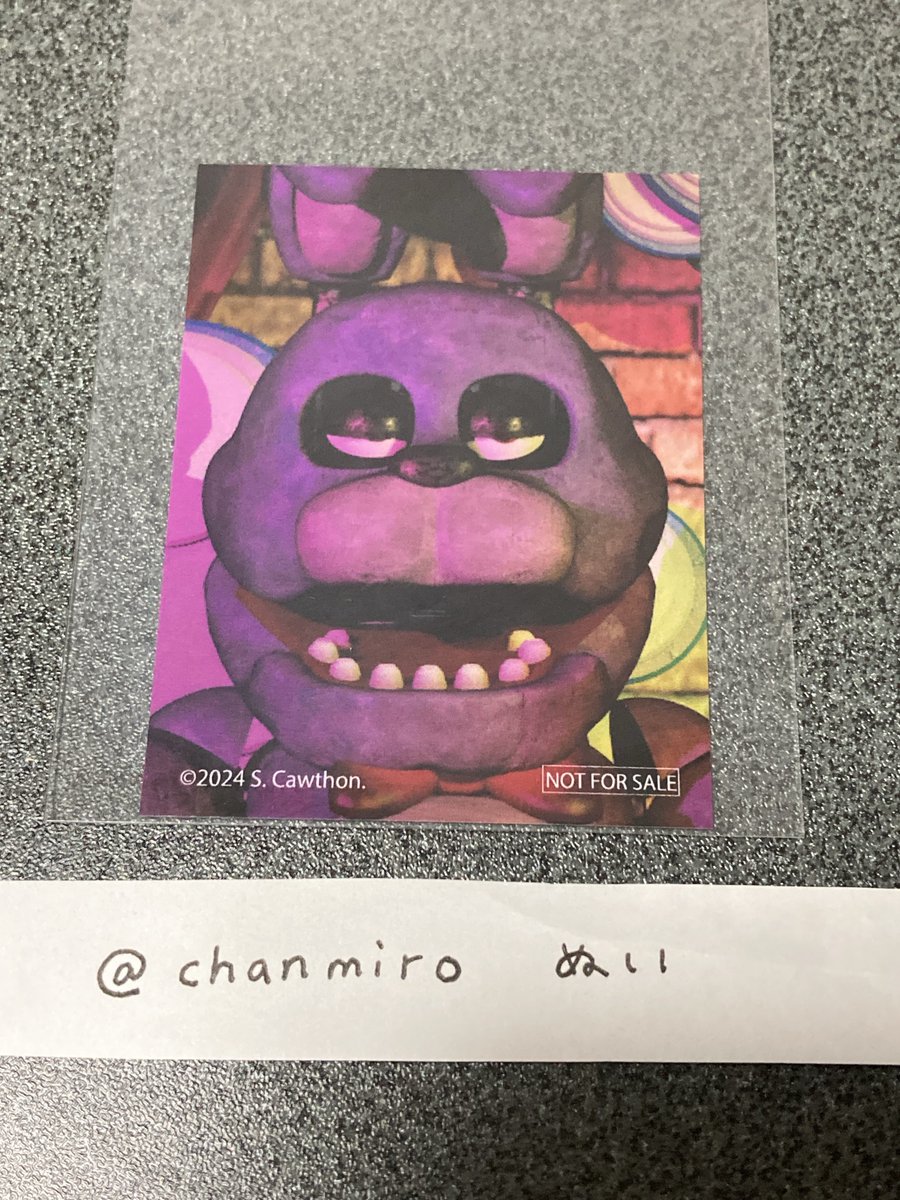 chanmiro's tweet photo. @_fnaf_love 初めまして、検索から失礼いたします。当方が所持しておりますインフォレンズボニーと、クリアカードトイチカを交換いただくことは可能でしょうか。1点、写真には映らないのですがうっすら複数のキズがございますのでお断りいただいても全く問題ございません。ご検討の程よろしくお願いいたします。 https://t.co/VMT4FyVwkQ