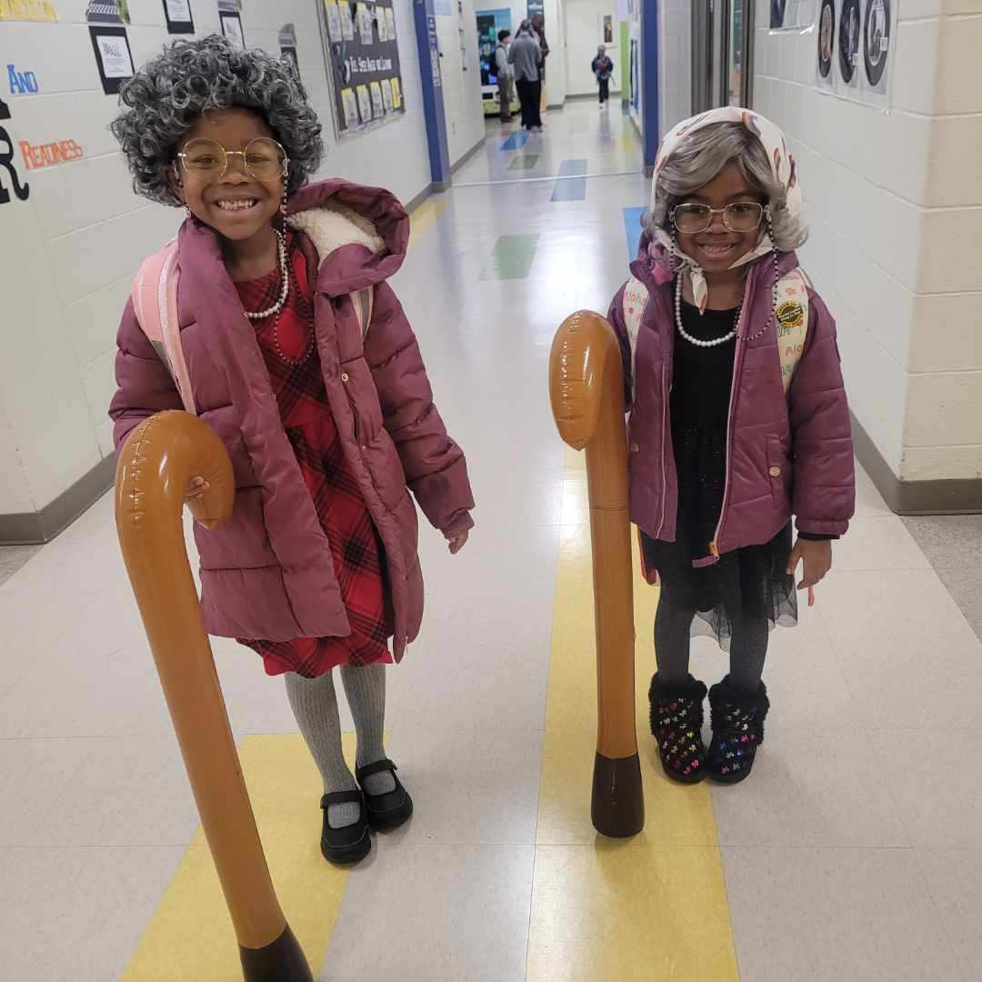 APSHumphriesES's tweet photo. This week was full of excitement! The most fun was celebrating the 100th day of school on Tuesday! We dressed like we were 100 years old, completed 100 piece puzzles, went on a school wide search for 100 Principal Trimbles and lots of Math and ELA activities! #100thdayfun https://t.co/cdjckZ8AES