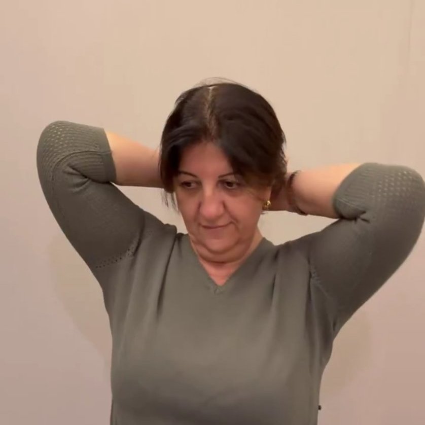 medya_altay's tweet image. Pervin Buldan'ın kızı Zelal Buldan Londra'da geziyor oradan Rio karnavalına katılmak için Brezilya'ya gidiyor.

 Pervin'de Mecliste milletin çocuğunu  gaza getiriyor.